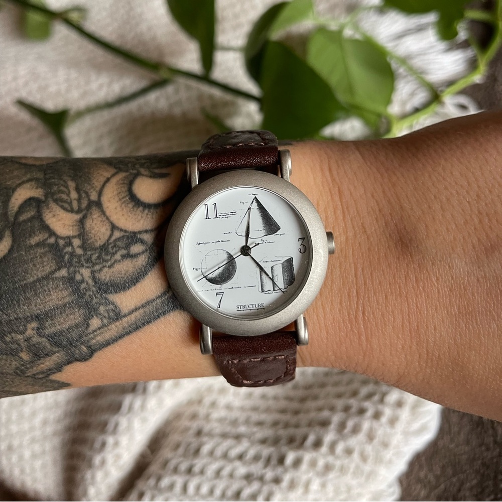 Swiss quartz movement watch